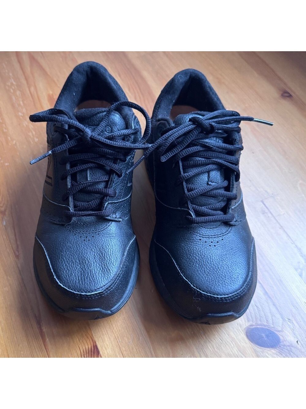 New balance women’s black sneakers size 6.5